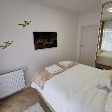 Gold B33 Let's Sea Baltic Park Apartment