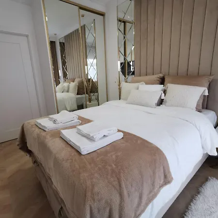 Gold B33 Let's Sea Baltic Park Lägenhet