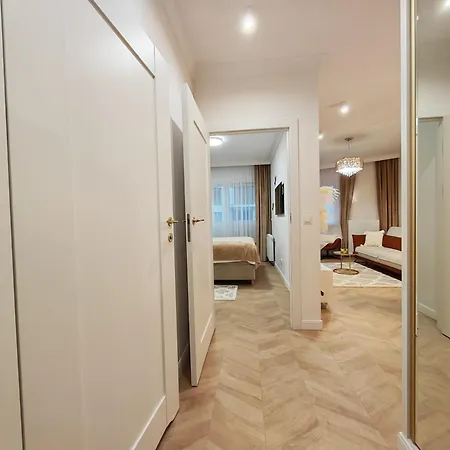Gold B33 Let's Sea Baltic Park Apartment