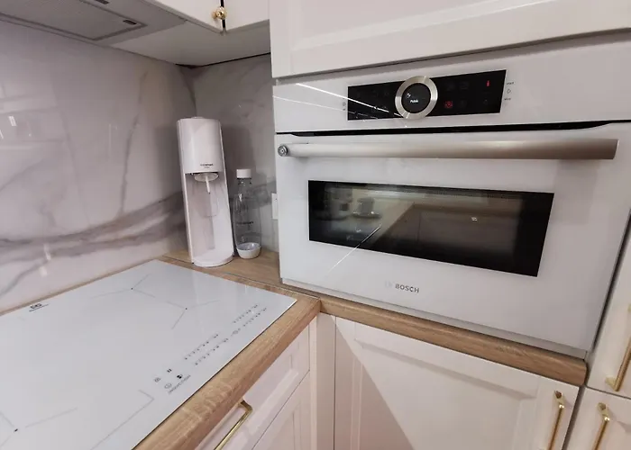 Gold B33 Let's Sea Baltic Park شقة