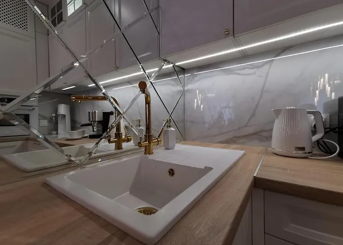 Gold B33 Let's Sea Baltic Park شقة