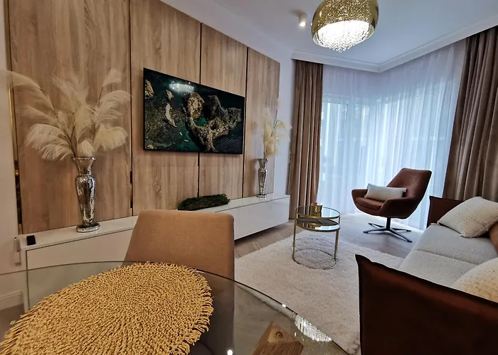 Gold B33 Let's Sea Baltic Park شقة *